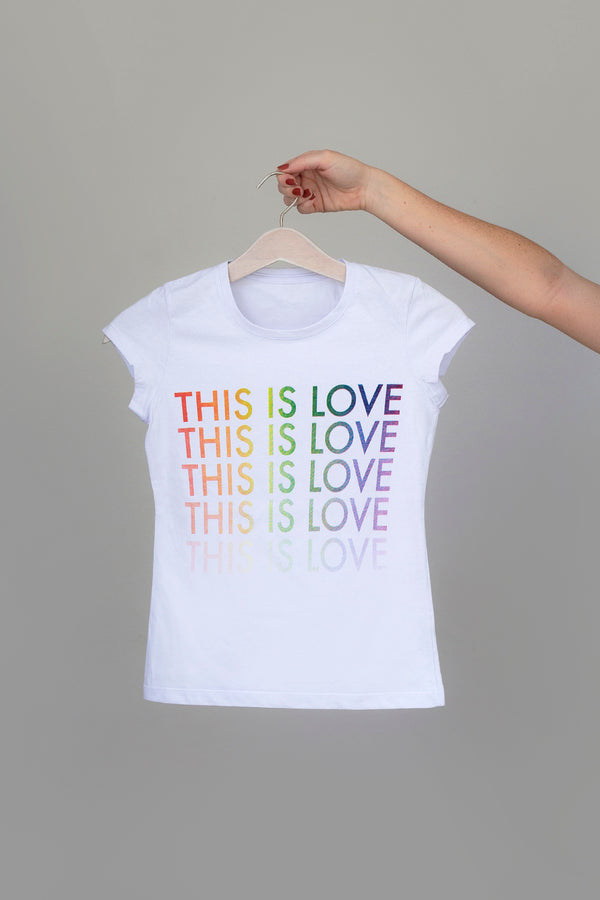 Camiseta This is Love
